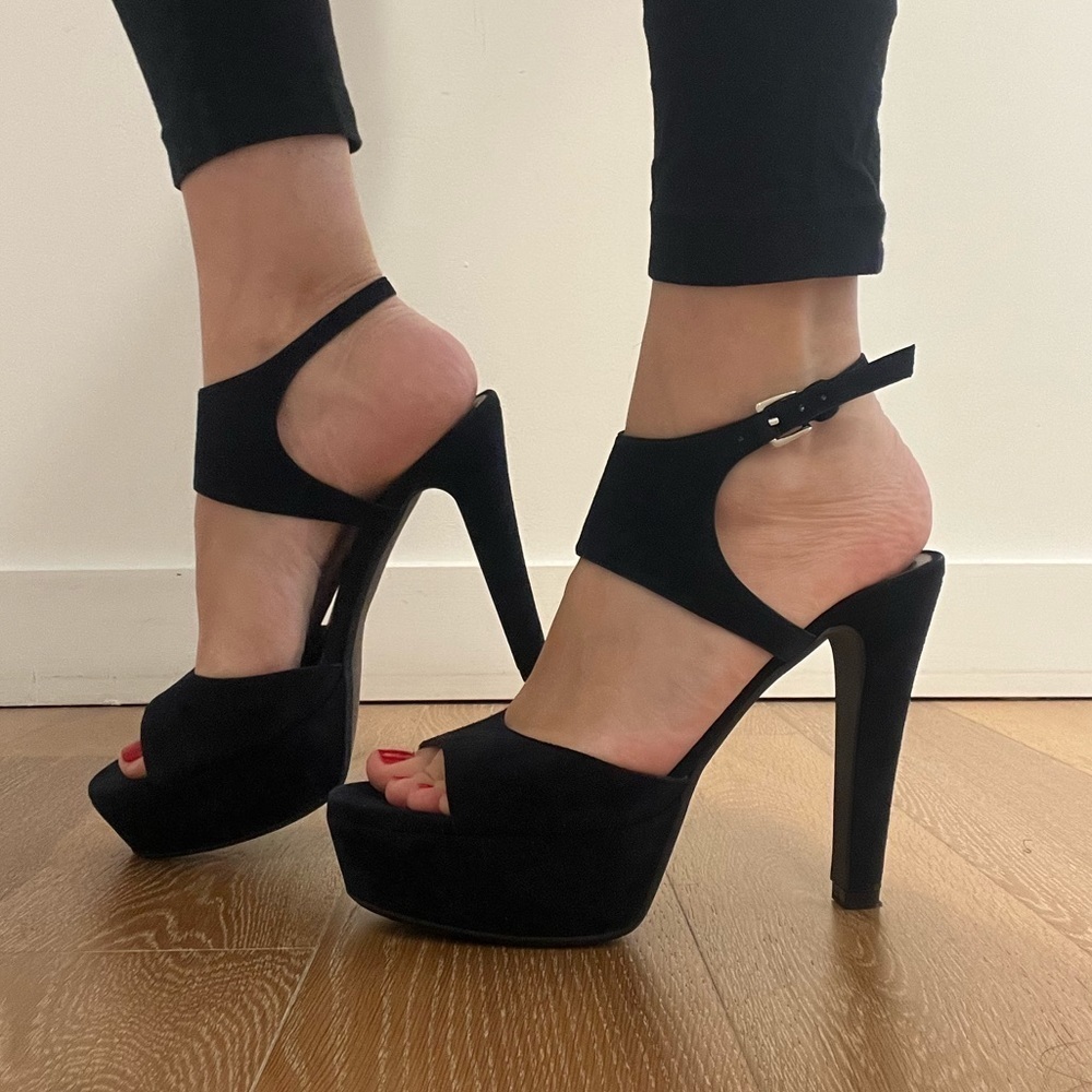 Marni dark blue suede platforms. EUC made in Italy